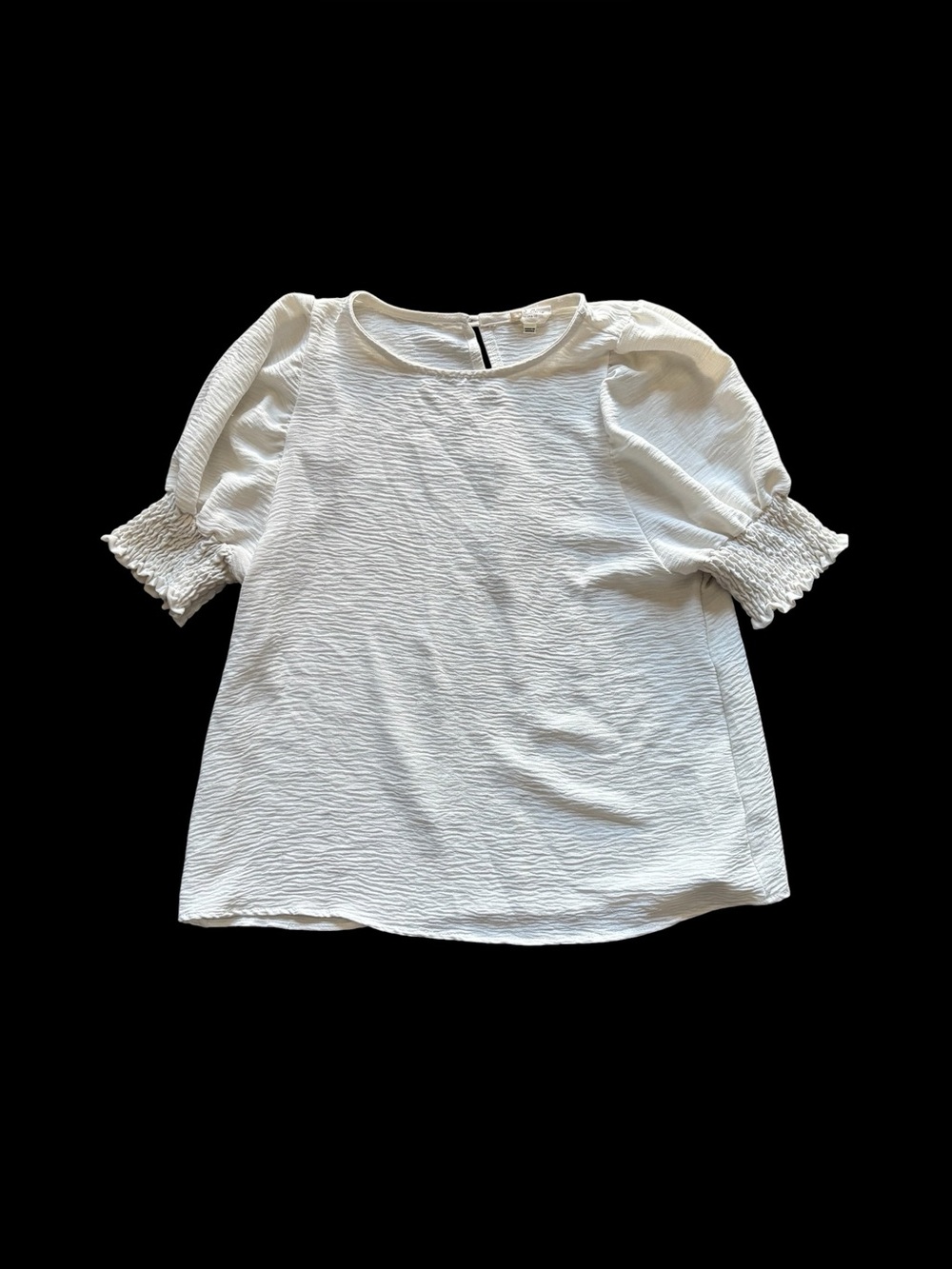 ✨ 143 story by line up puff top✨